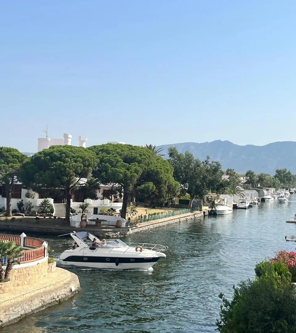 Apartment Welcs Apartamento 191 Emp En El Canal Empuriabrava